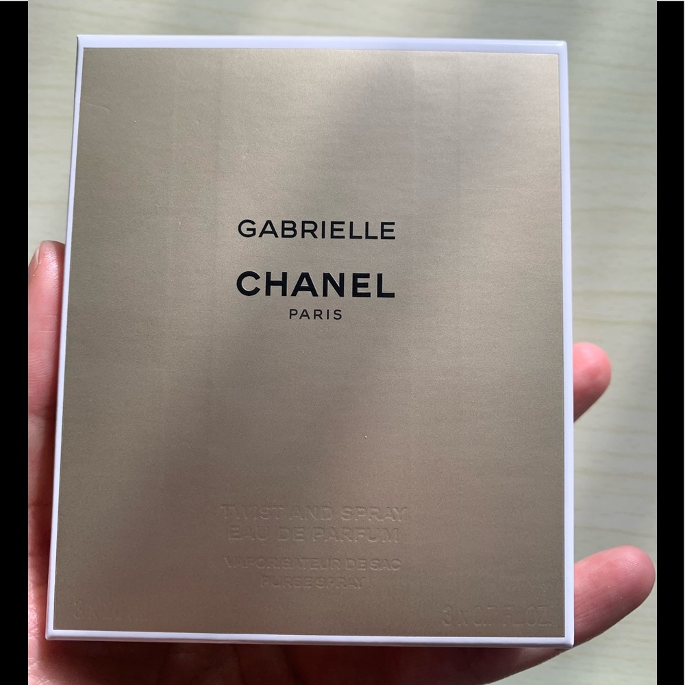 Chanel Gabrielle Twist and Spray